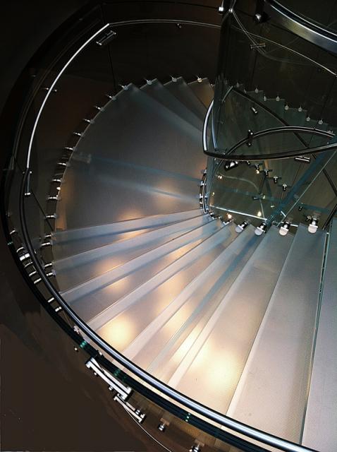 STAIRS IN APPLE STORE- NY
